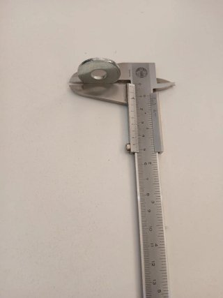 100 Arandelas metálicas con calibre.Caja Tamaño 10