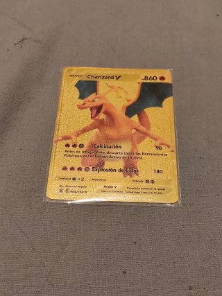 Carta Pokémon Charizard V Dorada