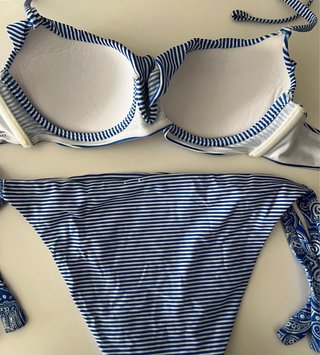 Bikini Calzedonia Rayas Azul y Blanco