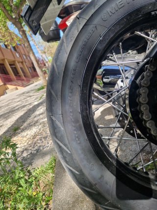 Triumph Thruxton 900 EFI Negra (2012) 8800km