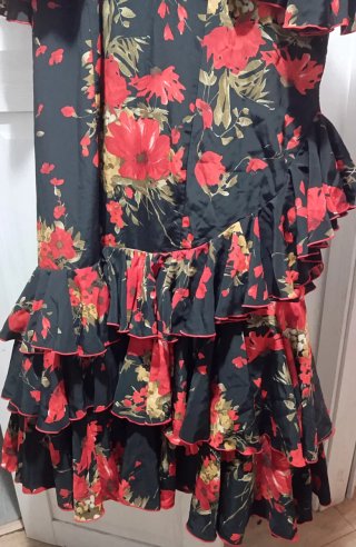 Traje Flamenca Negro y Rojo Talla grande
