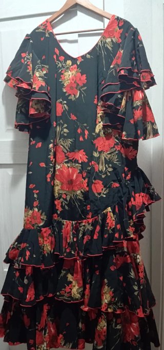 Traje Flamenca Negro y Rojo Talla grande