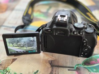 Nikon D5500 + 2 objetivos + extras