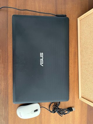 Portátil ASUS 15.6” Rápido + Cargador + Ratón