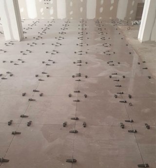 Instalación de Suelos Porcelánicos y Vinílicos