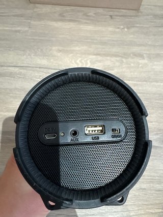 Altavoz infantil con diseño de arcoíris