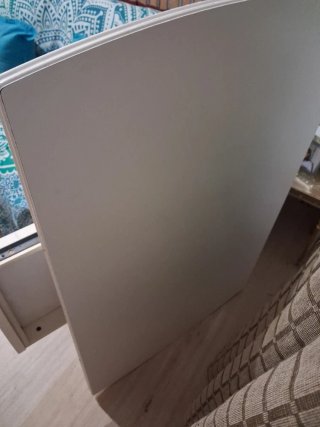 Tavolo da pranzo o cucina molto pratico in legno
