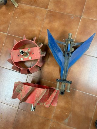 Arado para motocultor azul