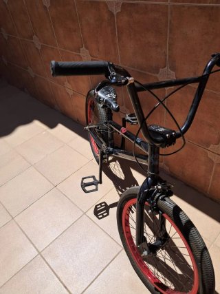 Bicicleta BMX Monty Negra