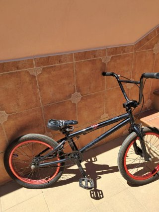 Bicicleta BMX Monty Negra