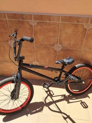 Bicicleta BMX Monty Negra