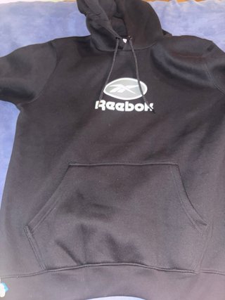 Sudadera Negra con Capucha