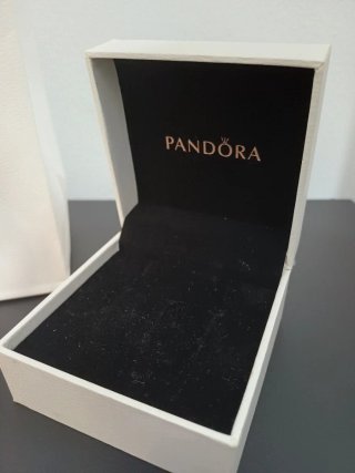 Bolsa y Caja Pandora Blanca