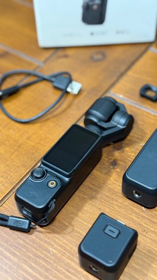 DJI Osmo Pocket 3 Creator Combo