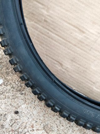 Cubierta BMX Monty