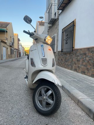 Vespa S50 Blanca Automática