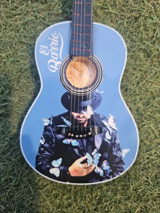 Miniatura Guitarra El Barrio