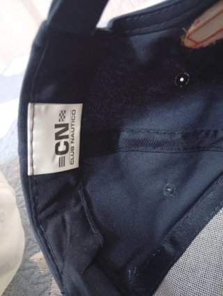 Gorras militar y Porsche