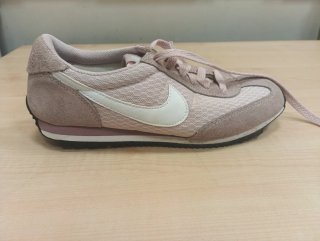 Deportivas Nike Beige y Rosa