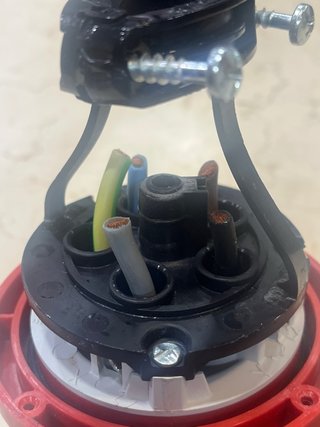 Enchufe trifásico Gewiss GW 63 -6h