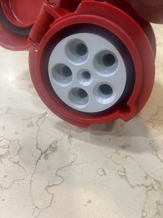 Enchufe trifásico Gewiss GW 63 -6h