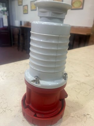 Enchufe trifásico Gewiss GW 63 -6h