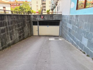 Garaje duo, Concesión del ayuntamiento.
