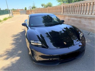 Porsche Taycan 2021