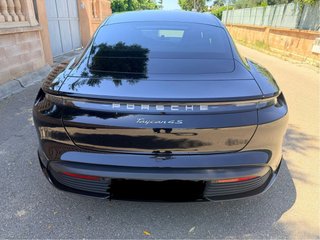Porsche Taycan 2021