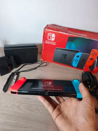 Nintendo Switch V2 2021