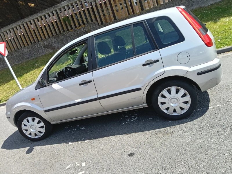 Ford Fusion 2007 - foto 1