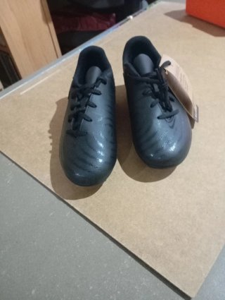 Botas de fútbol Nike niño talla 35,5 y36