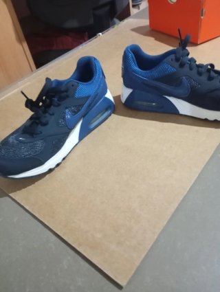 Botas de fútbol Nike niño talla 35,5 y36