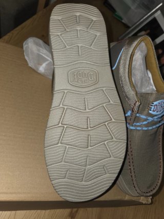 Zapatos Hey Dude Talla 42 Hombre nuevos