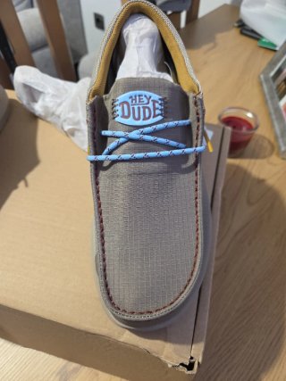Zapatos Hey Dude Talla 42 Hombre nuevos