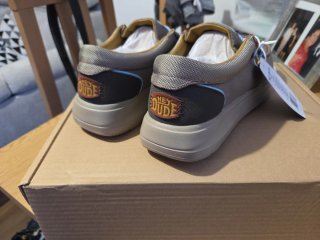 Zapatos Hey Dude Talla 42 Hombre nuevos