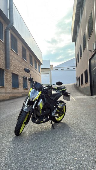 Moto UM Xstreet 125