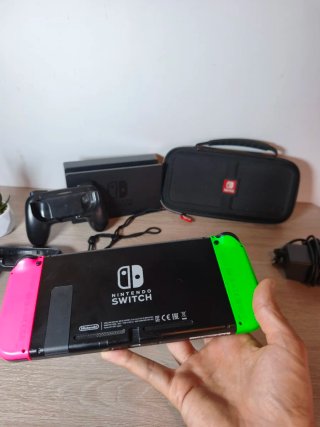 Nintendo Switch V2 (2021)