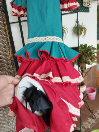 Traje de flamenca. Talla aproximada. 34