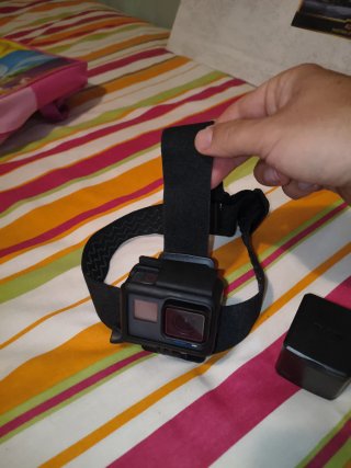 GoPro Hero 6 Black + 3 Baterías + Soporte Cabeza