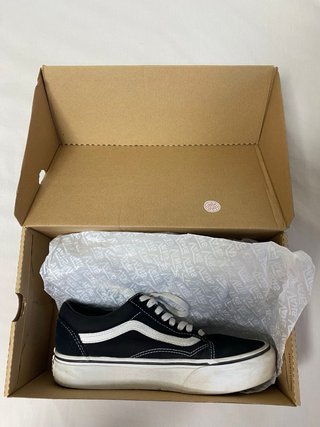 Zapatillas Vans Old Skool Negras Blancas