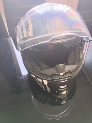 Casco Integral Negro con Diseño