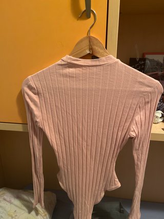 Body de canalé beige y rosa de la marca shein