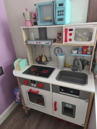 Cocina de juguete con accesorios
