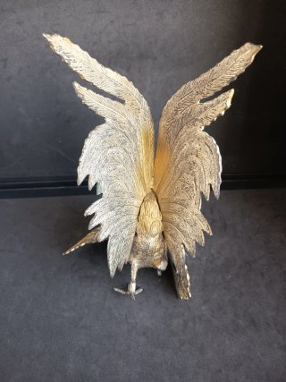 Figuras de gallos decorativas
