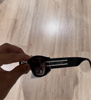 Gafas de sol Guess negras