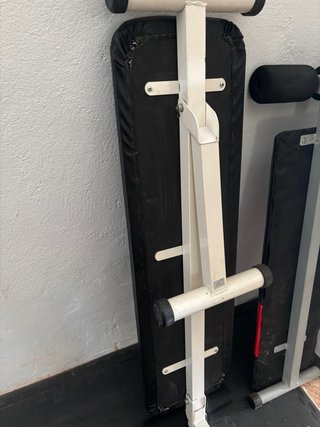 Banco abdominales, cada uno por  por 20€.