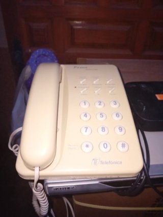 Teléfono, Router y DVD