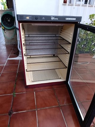 Vinoteca Liebherr 89x60