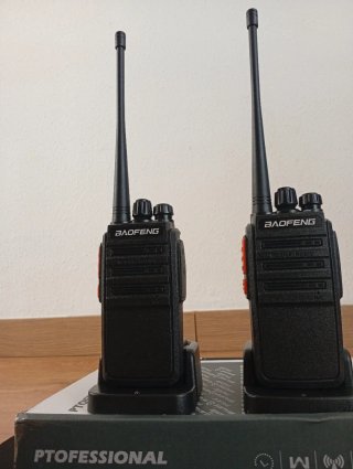 Walkie Talkie Baofeng PMR con Auriculares